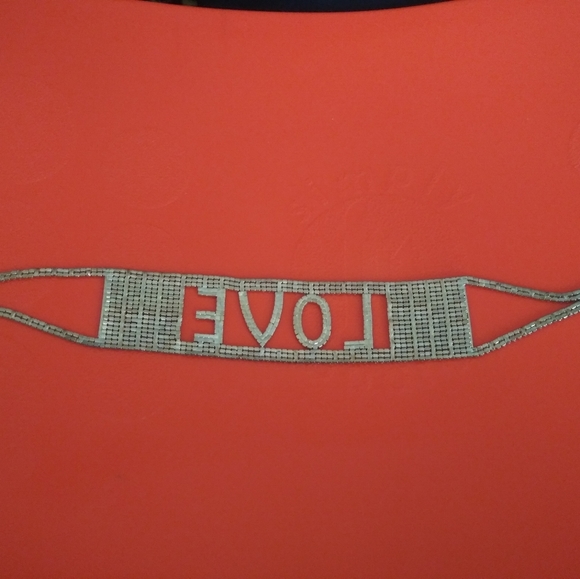 LOVE Chocker - Picture 7 of 8
